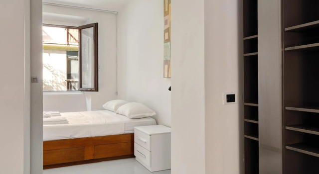Brera - Bright and cosy 2 bedroom apt- Solferino, Забронировать Отель Милан Ломбардия, рядом с Галерея Виктора Эммануила II