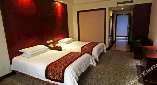 Suite Byfond Hotel