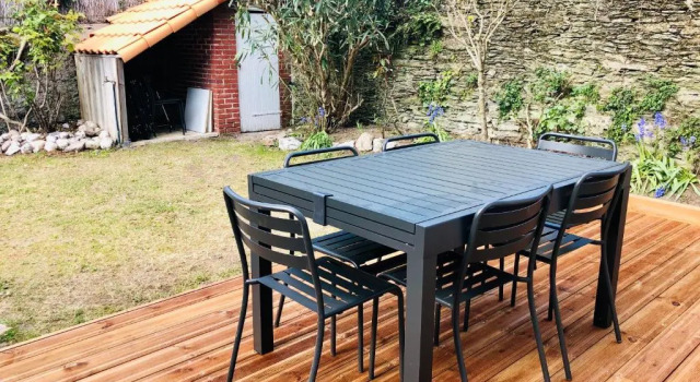 Коттедж Maison Avec Terrasse a 50 M de la Mer
