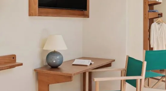 Трёхместный номер Standard Alfred Hotels Toulouse Centre Wilson - Hôtel Rénové