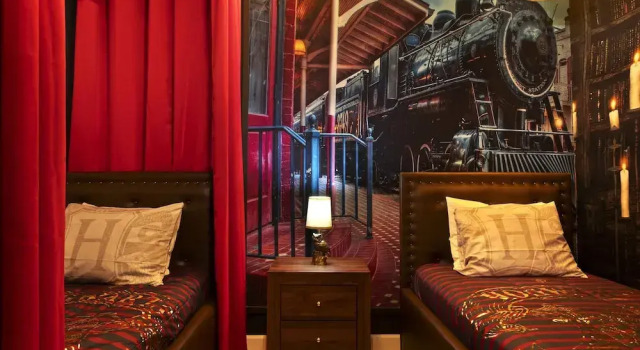 Magical 15-Bedroom Villa | Game Room, Theater & More, Rezerwuj Willa Kissimmee Kissimmee