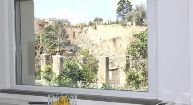 2 Bedrooms Apartment with sea view SO Suites Tropea