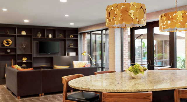 Crowne Plaza Tysons Corner-McLean, Boek Hotel Hotels in Virginia met parkeren, Parkeren