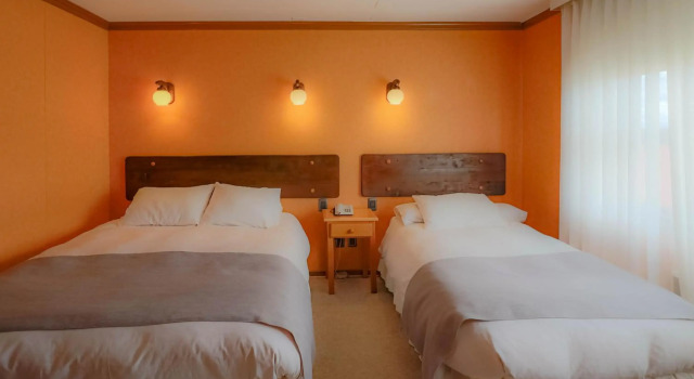 Hotel Saltos del Paine, Забронировать Отель Отели Пуэрто-Наталеса 3 звезды, рядом с Ether Aike Artisanal Village, 3*