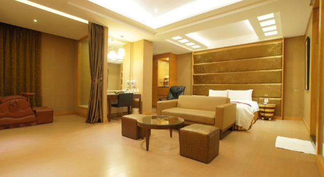 Holiday Motel - Haian Branch, Забронировать Мотель Отели Тайнань 3 звезды, рядом с Zhongshan Park, 3*