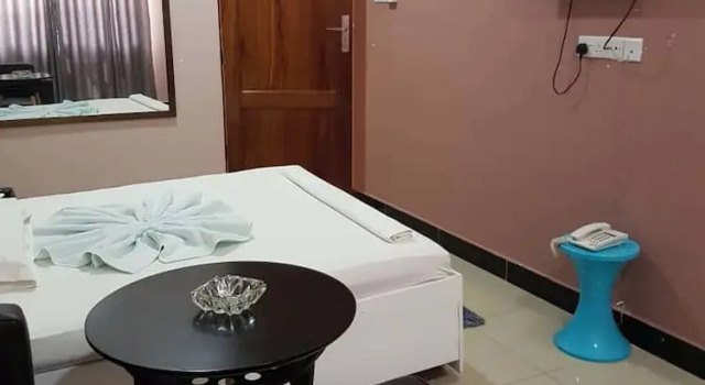 Двухместный номер Standard B10 Airport Lodge