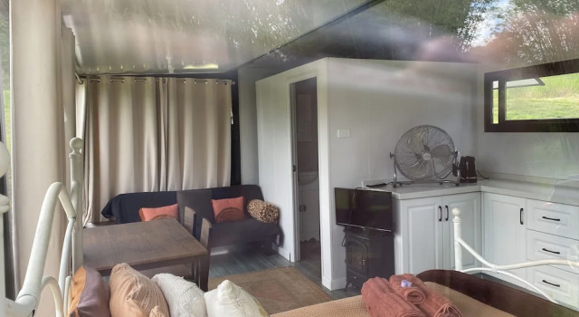 Nimbin waterfall retreat, Prenota Hotel Nimbin 