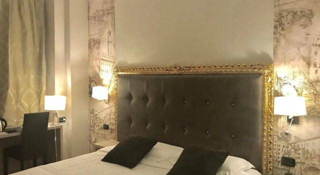 Двухместный номер Canova Hotel