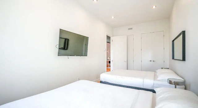 Plaza 2&3 Luxury Large Party Penthouse Liv MTL, Rezervovat Hotel Montreal Quebec, poblíž Ubisoft