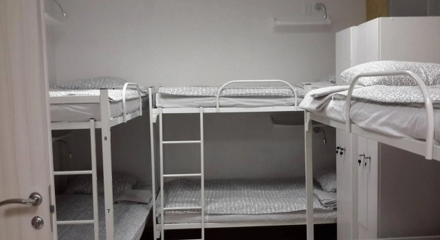 Etaji Hostel, Забронировать Хостел Отели Городского округа Екатеринбурга - Северный управленческий округ с парковкой, Парковка