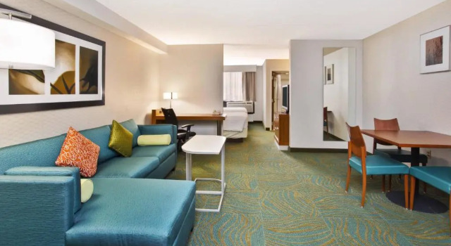 SpringHill Suites by Marriott Chicago Southwest at Burr Ridge Hinsdale, Забронировать Отель Отели Иллинойс 3 звезды, 3*