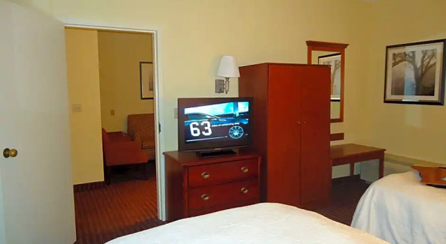 Четырёхместный люкс c 1 комнатой Hampton Inn Baltimore/Glen Burnie