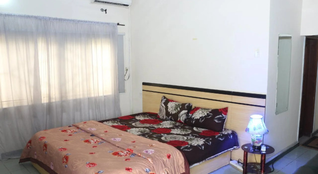 Tourist Castle Hotel and Suites