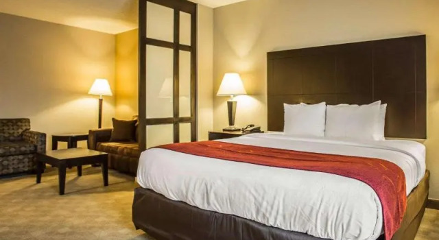 Номер Standard Comfort Suites Huntersville near Lake Norman