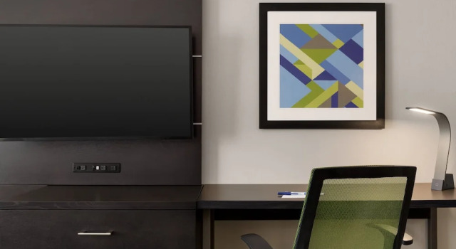 Четырёхместный люкс Holiday Inn Express & Suites Shawnee by IHG