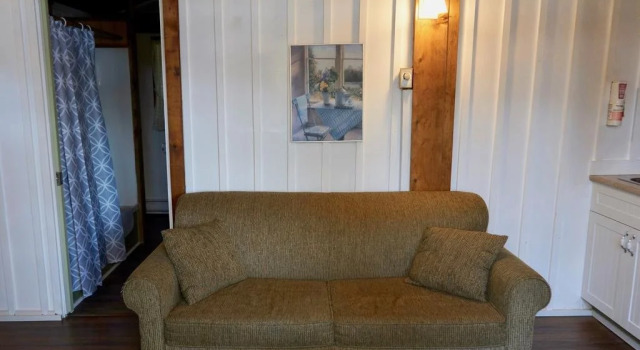 Maple Ridge Cottages, Book Hotel Ganges 