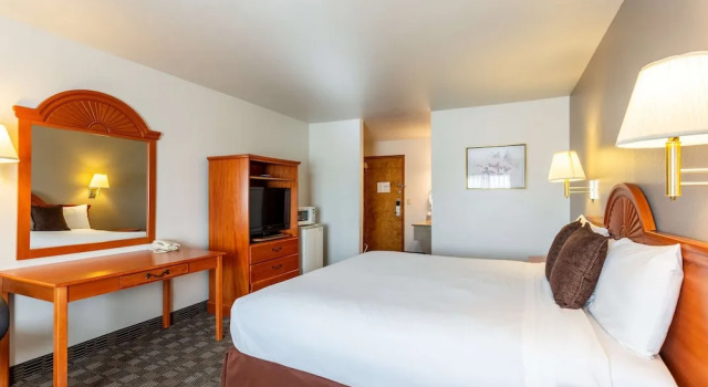 Двухместный номер Standard с балконом Americas Best Value Inn Burns