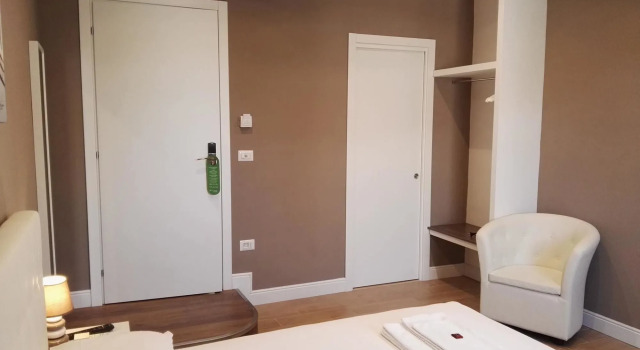 Tolli Rooms