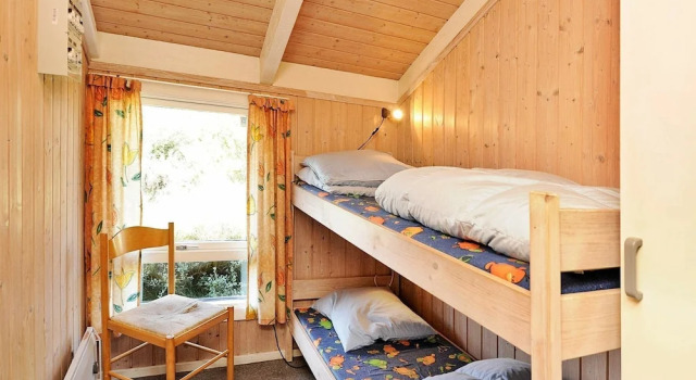 Spacious Cottage in Hvide Sande With Swimming Pool, Rezerwuj Dom wakacyjny Domki letniskowe w Vestjylland, Domek