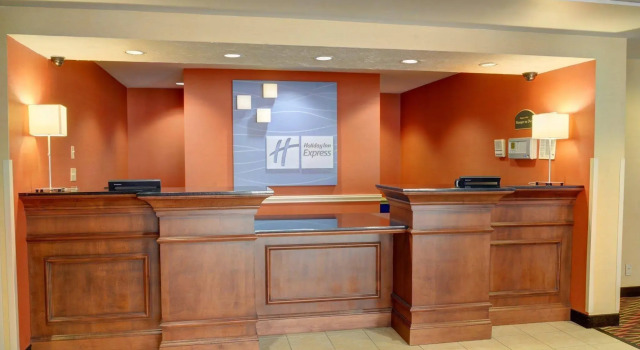 Holiday Inn Express Andover North - Lawrence by IHG, Забронировать Отель Андовер Массачусетс