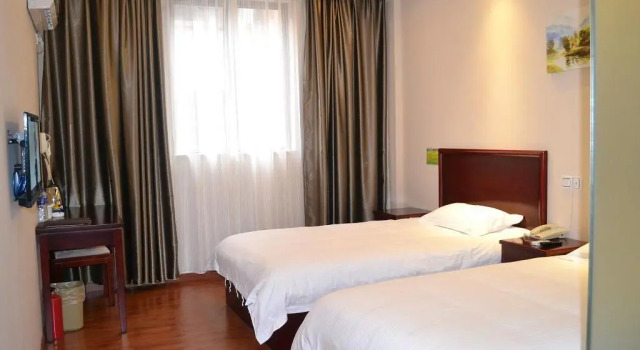 Двухместный номер Standard GreenTree Inn Guangzhou Panyu Bus Station Business Hotel