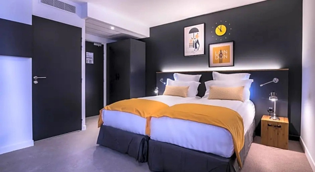 Полулюкс с балконом Best Western Plus Suitcase Paris La Défense
