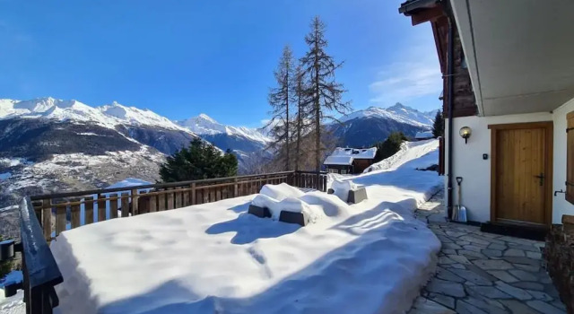 Beautiful Chalet in Le Bouveret With Garden