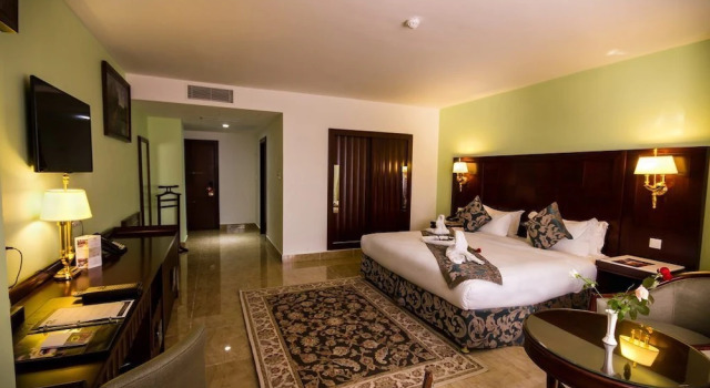 Полулюкс Soltane Hotel - Hussein Day