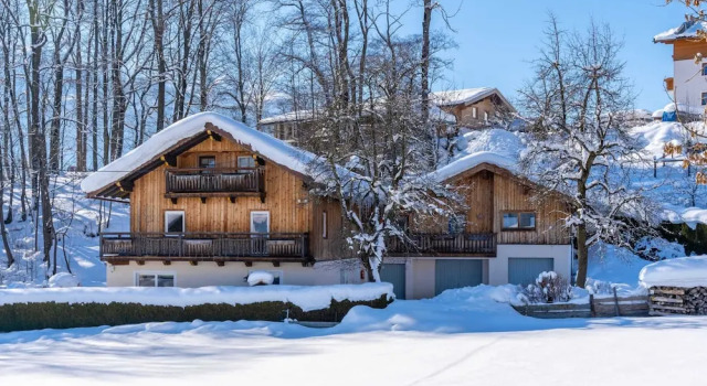 Апартаменты с балконом Apartment with mountain view