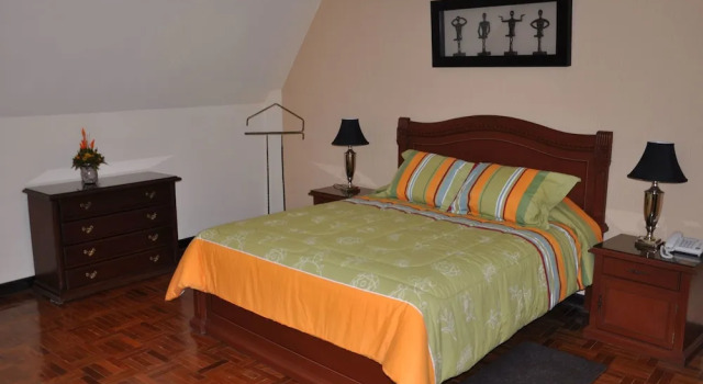 Полулюкс Hostal Patrimonio - Potosi