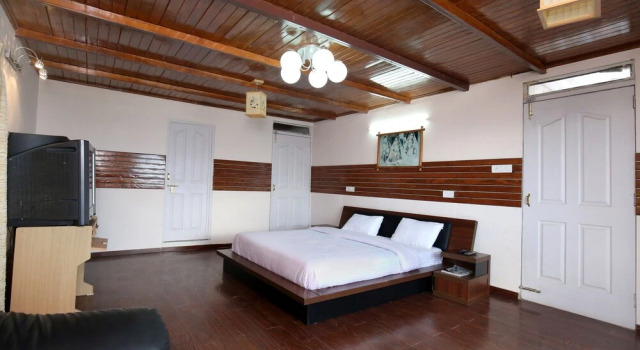 OYO 9346 Home Spacious 4BHK Valley View Fagu, Rezervovat Hotel Fagu Himachal Pradesh