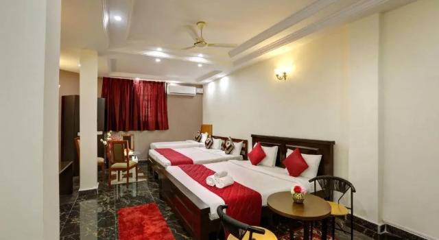 Четырёхместный номер Luxury Hotel Windsor Castle Inn