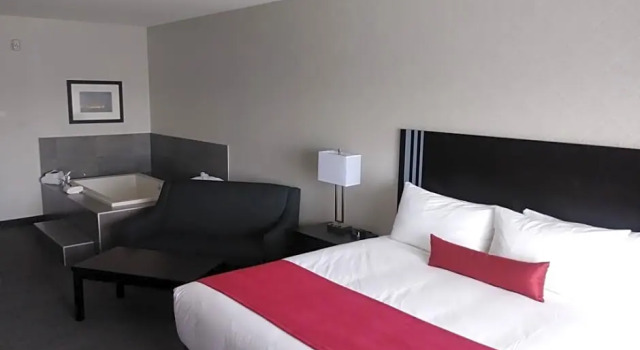 Номер Superior Park Inn by Radisson Edmonton Airport