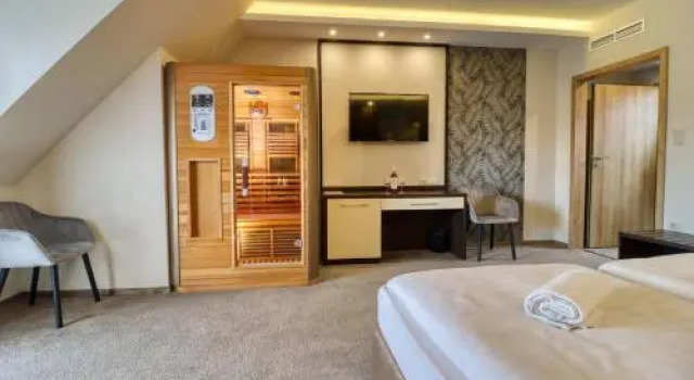 Villa Park Panzió, Buchen Sie Villa SPA-Hotels in Hewesch, SPA