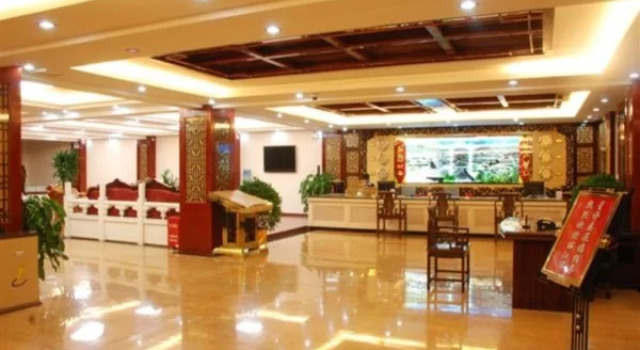 Lijiang Jiuzhou Hotel, Забронировать Отель Отели Лицзян 4 звезды, рядом с Guangbi Tower, 4*