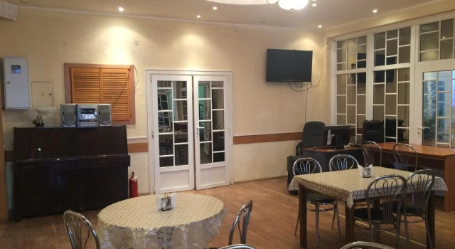 Hostel Lyhobory, Rezerwuj Hostel Hotele w SAO Area z basenem, Basen