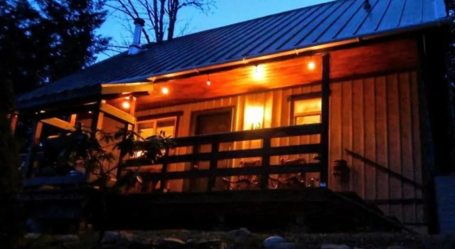 Packwood Family Ski and Vacation Getaway, Забронировать Отель Отели штата Вашингтона с парковкой, Парковка