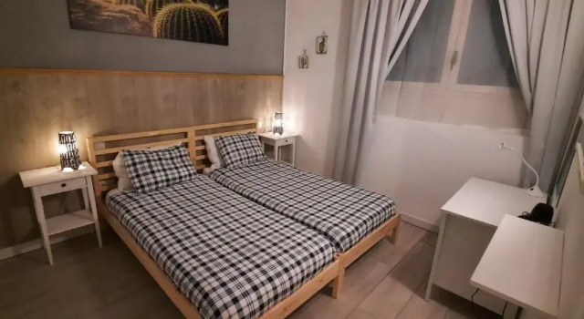 Lanzarote-Beach-Apartment, Las Cucharas Beach, Costa Teguise -- 1 MINUTE WALK FROM MAIN SQUARE, 35 METERS FROM BEACH