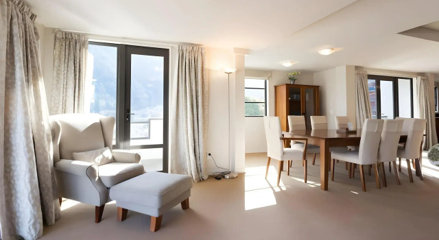 Modern Queenstown Apartment & Great Lake Views, Забронировать Апартаменты/квартира Куинстаун 