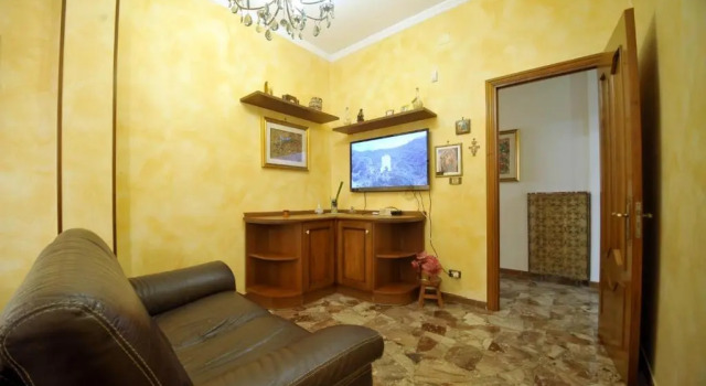 AL CASTELLO Appartamenti, Book Hotel Hoteller i Torricella med parkering, Parkering