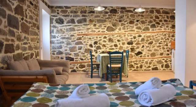 The apricot tree studio, Забронировать Апартаменты/квартира Самотраки Samothraki Island, рядом с Фольклорный музей Самотраки