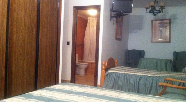 Четырёхместный номер Standard Hostal el Laminador - Restaurante La Alquería de Manu