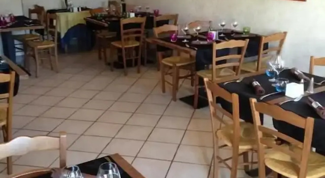 Hotel Restaurant Le 108, Rezerwuj Hotel Hotele w Charente-Maritime z parkingiem, Parking
