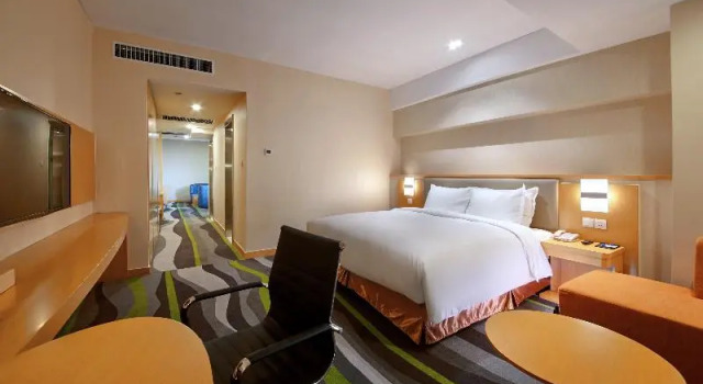 Люкс Standard Holiday Inn Express Tangshan Downtown by IHG