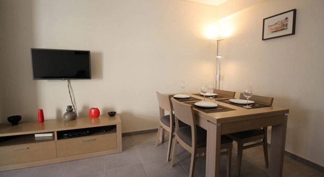 Appt The Feet In The Water - 100m From The Beach, Rezerwuj Hotel Hotele w Algarve z parkingiem, Parking