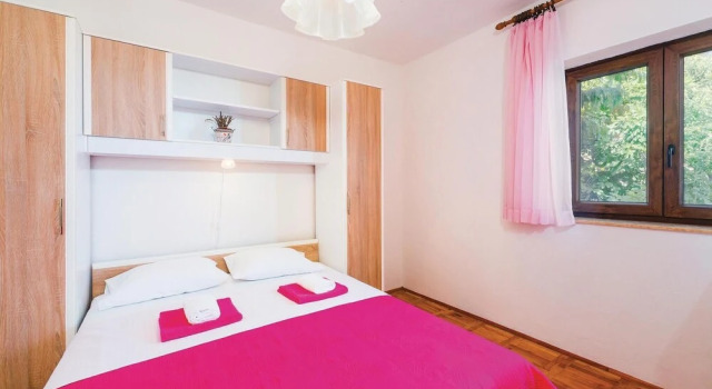 Awesome Home in Pobri With Wifi and 3 Bedrooms