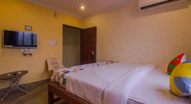 Home Elegant Stay By OYO Rooms, Prenota Hotel Nagoa-Bardez Goa