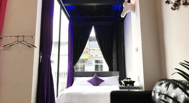 Fas Glass House B&B