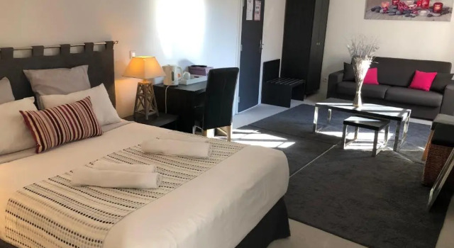Люкс Hôtel Le Tivoli Théopolis