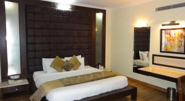 Люкс Luxury Hotel Combermere